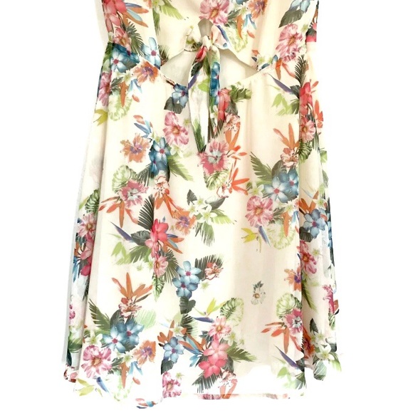 Bsk Bershka Floral Flowers Sundress Summer Cutout Flowy Vacation Tropical Creme - Picture 5 of 13
